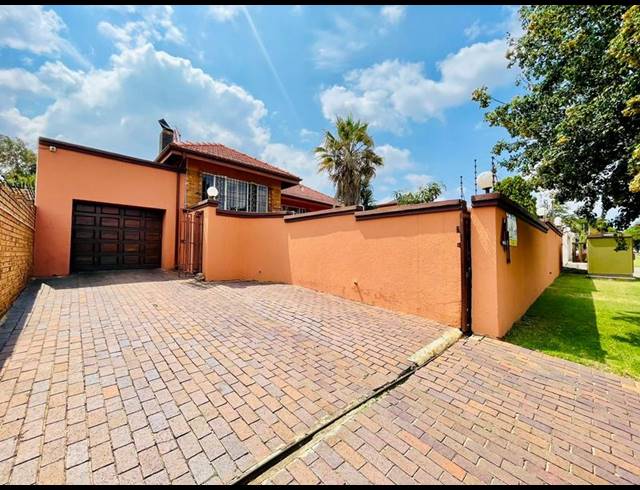 3 BEDROOM HOUSE FOR SALE IN LINMEYER